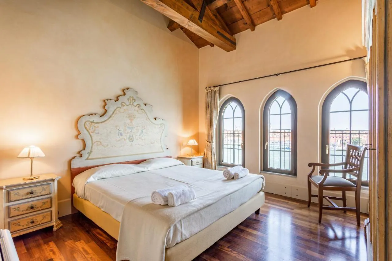 Molino Stucky Residence Suites Venedig 0*,
